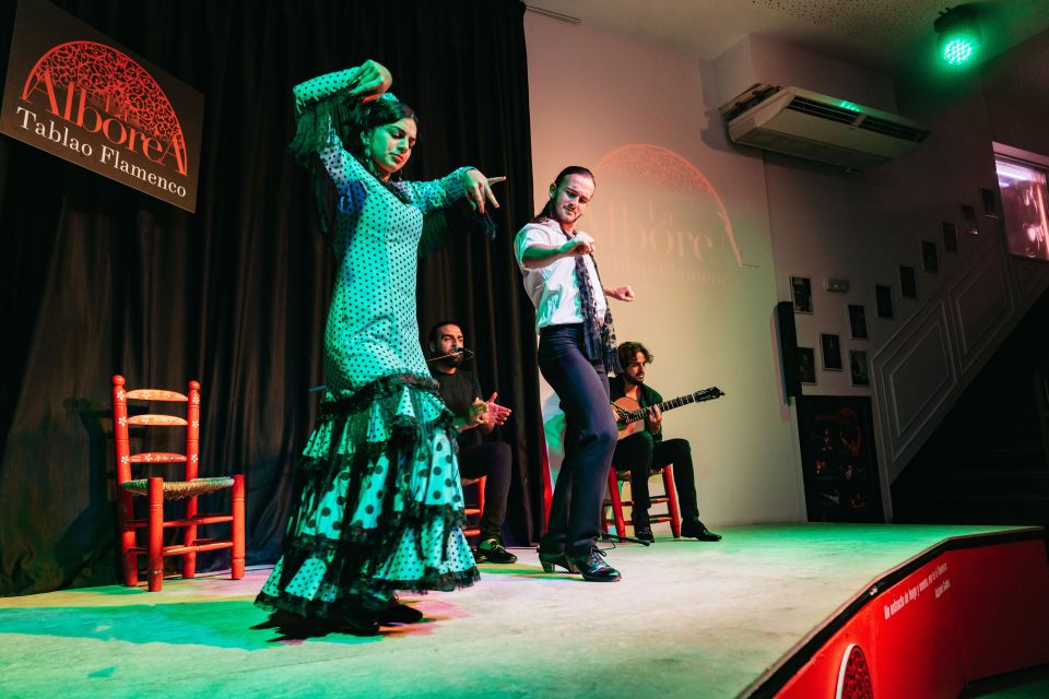 Granada: Flamenco Show in La Alboreá - Quick hits before you go