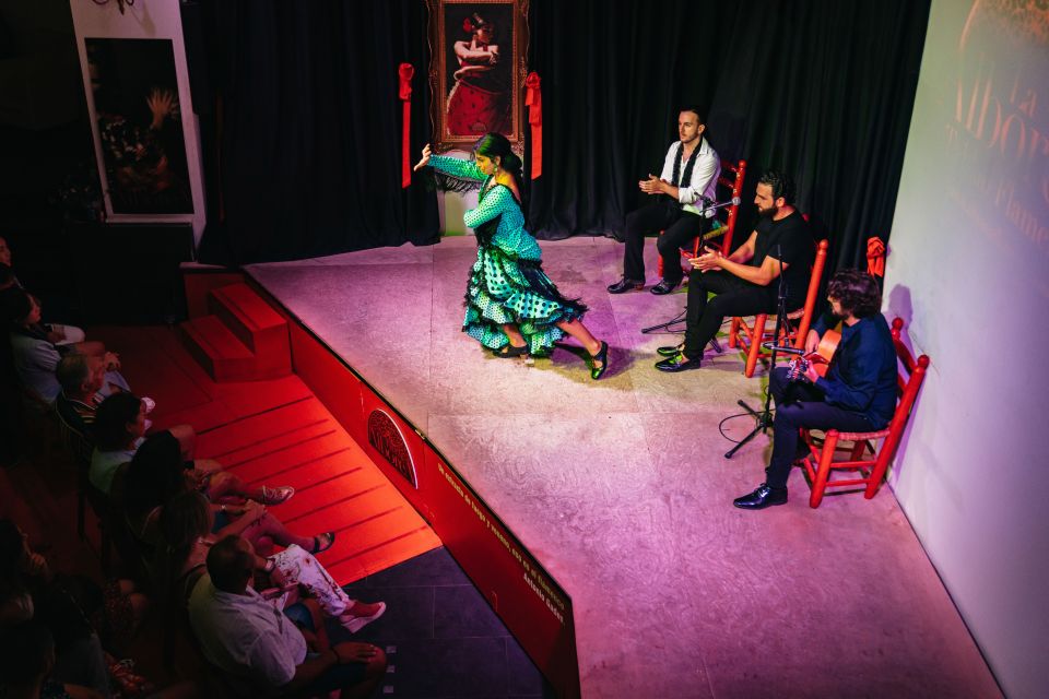 Granada: Flamenco Show in La Alboreá - Finding the right seat when the theater is small