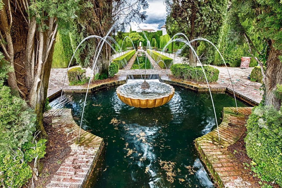 Granada: Full Alhambra Premium Guided Tour with Tickets - Key things to know before you go