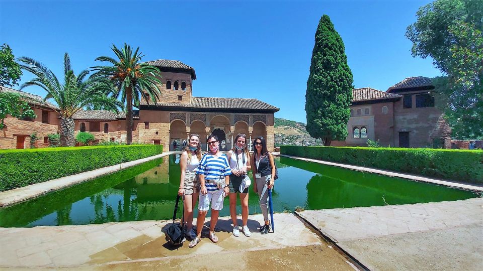Granada: Full Alhambra Premium Guided Tour with Tickets - El Partal and the Extra 15-Minute Stop: A Breather Before the Gardens