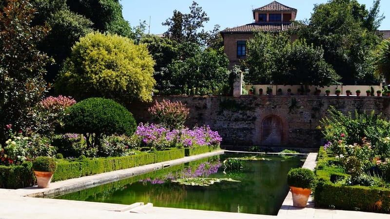 Granada: Gardens of the Alhambra and Generalife Regular Tour - Price and value: is $43 a good deal?