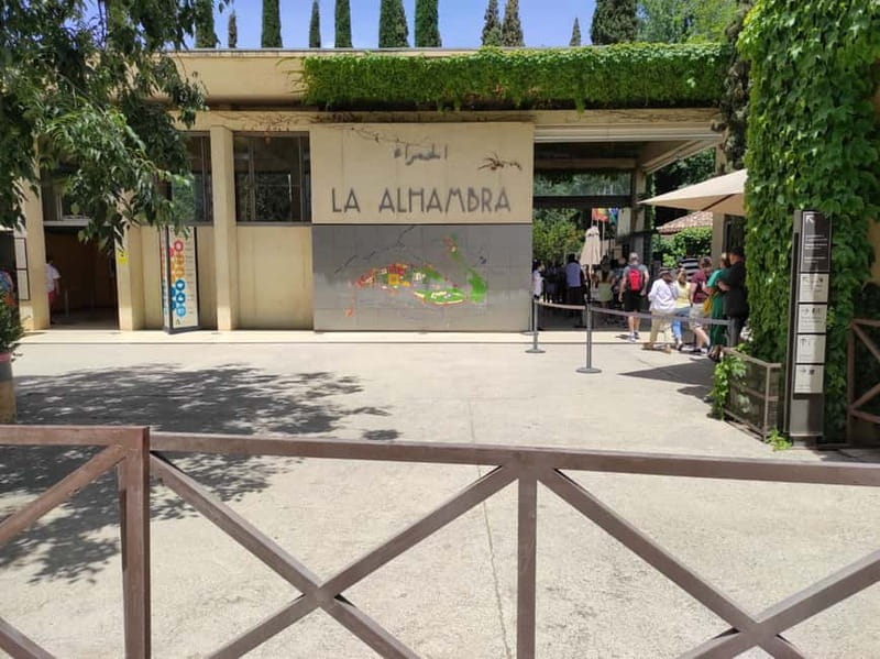 Granada: Gardens of the Alhambra and Generalife Regular Tour - Palace of Charles V: the Renaissance shift you can actually spot