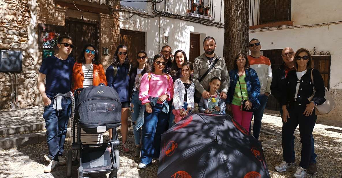 Granada: Historic Center and Lower Albaicin Walking Tour - The historic center loop: from Corral del Carbón to Plaza Bib Rambla