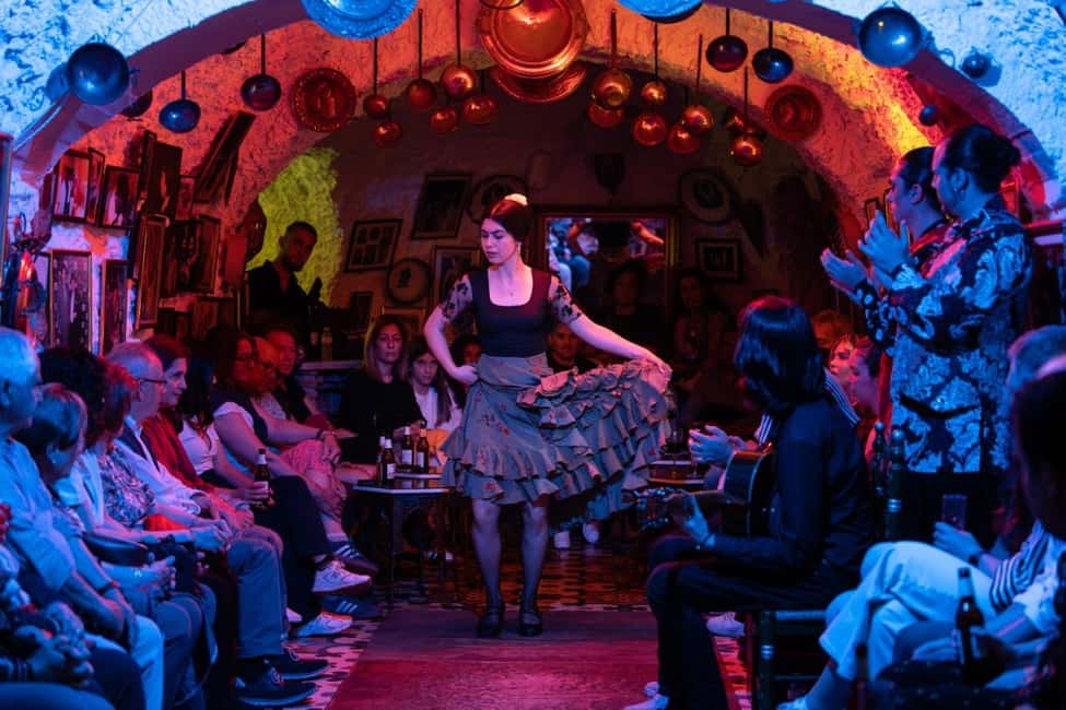 Granada: Los Amayas Cave Traditional Flamenco Show - Sacromonte Cave Nights: What Los Amayas Really Feels Like