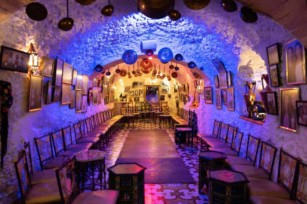Granada: Los Amayas Cave Traditional Flamenco Show - Sound in a Cave: Why Clapping and Guitar Hit Differently