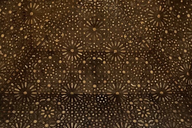 Granada Private Alhambra Tour includes Nazaries Palaces - What the Guides Add (And Why It Keeps Coming Up)