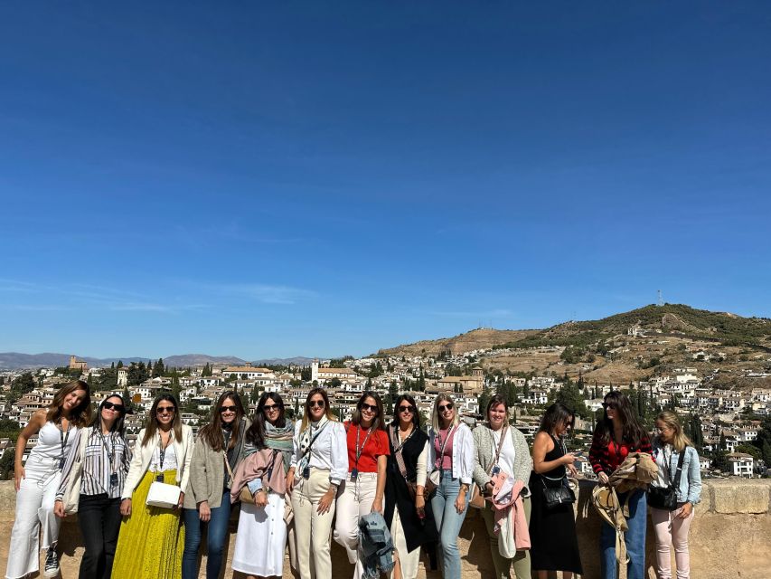 Granada: Private Full Alhambra Tour with Nasrid Palaces - The guide makes or breaks the experience