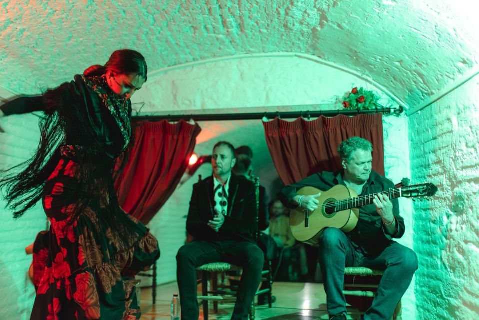 Granada: Traditional Flamenco Show in a Cave Entry Ticket - What You’ll Actually See: Flamenco Up Close in a Small Cave Room