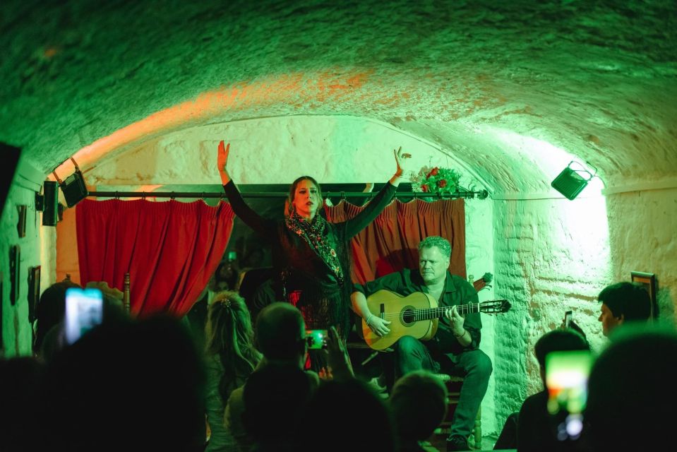 Granada: Traditional Flamenco Show in a Cave Entry Ticket - The Hour-Long Plan: What Happens Once the Doors Open