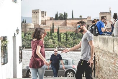 Granada's Hidden Treasures: Albayzin and Sacromonte Walking Tour - Where you start (and how the route flows)
