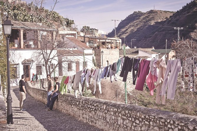 Granada's Hidden Treasures: Albayzin and Sacromonte Walking Tour - Albaicín on foot: UNESCO-area streets you can actually feel