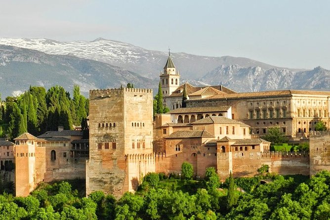 Group tour: the Alhambra of Granada - Who should book this Alhambra tour?