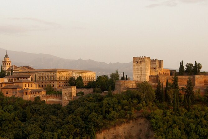 Guided tour of Alhambra and Generalife with Nasrid Palaces - Alcazaba: the oldest enclosure and the fortress-city idea