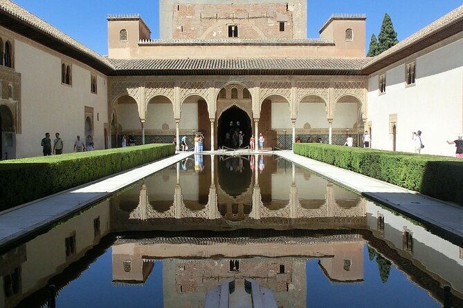 Guided tour of Alhambra and Generalife with Nasrid Palaces - The pacing reality: what 3 hours feels like (and how to enjoy it more)