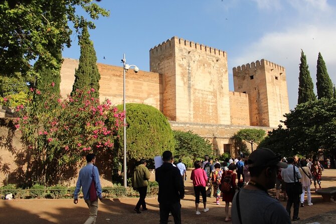 Guided visit to the Alhambra, Nasrid Palaces and Generalife - Palace of Carlos V: The 16th-Century Contrast You’ll Appreciate More After