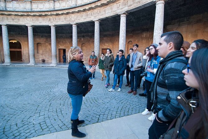 Guided visit to the Alhambra, Nasrid Palaces and Generalife - Generalife: Cerro del Sol, Orchards, Labyrinth Gardens, and Patios
