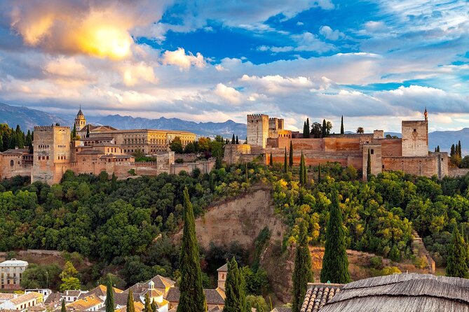Guided Walking Tour of the Alhambra in Granada - Meeting at Patronato: what to plan for before entry