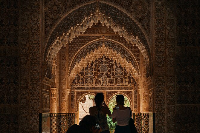 Skip The Line Alhambra and Generalife Guided Tour - Alcazaba and Torre de la Vela: the defensive heart of the complex