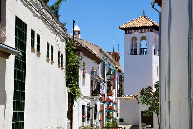 Sunset Walking Tour in Albaicín & Sacromonte - Before and after: how to make the evening feel effortless