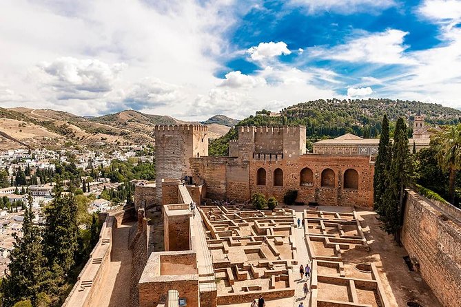 Tickets included: Alhambra Tour (Gardens, Alcazaba, Generalife) - The Guide + Headphones Combo That Makes the Palaces Make Sense